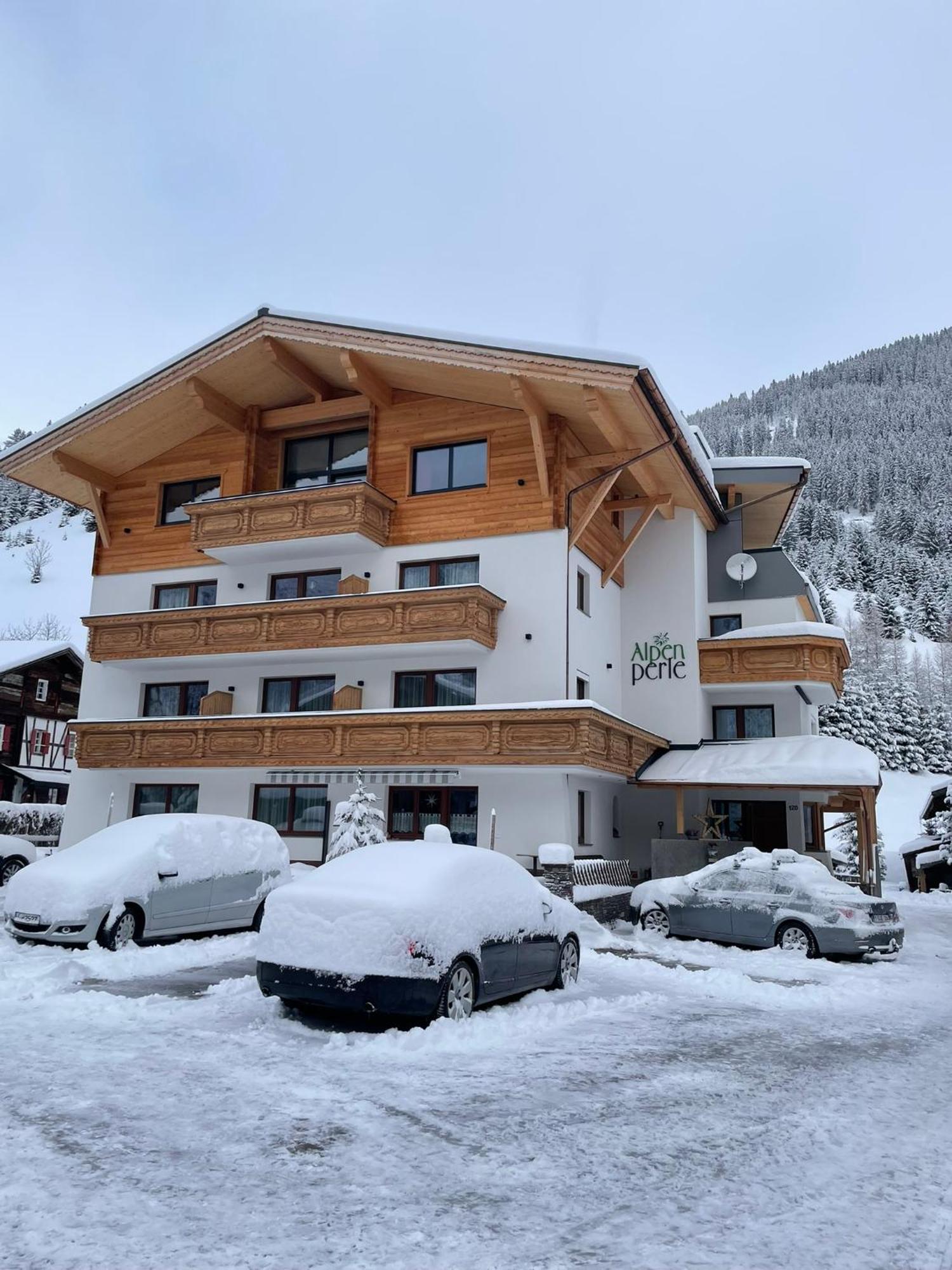 Pension Alpenperle Holzgau Exterior foto