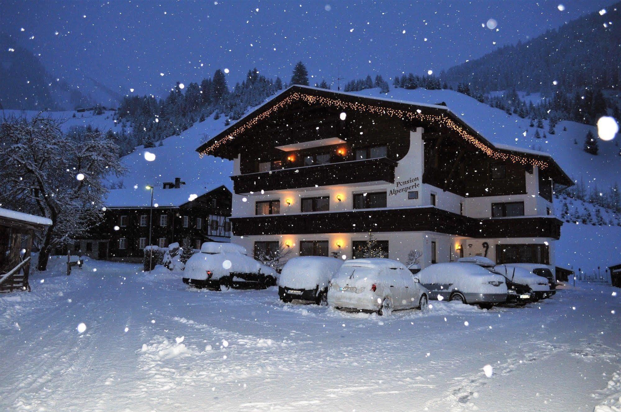 Pension Alpenperle Holzgau Exterior foto